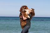 ADULTE ET CHIEN 574